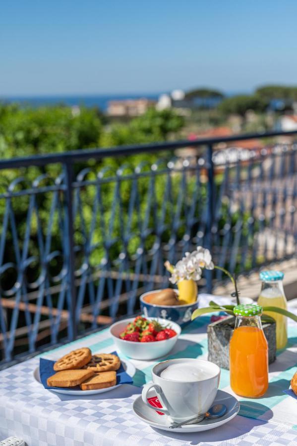 Gli Archi Sul Mare Bed and Breakfast Gaeta Exteriör bild