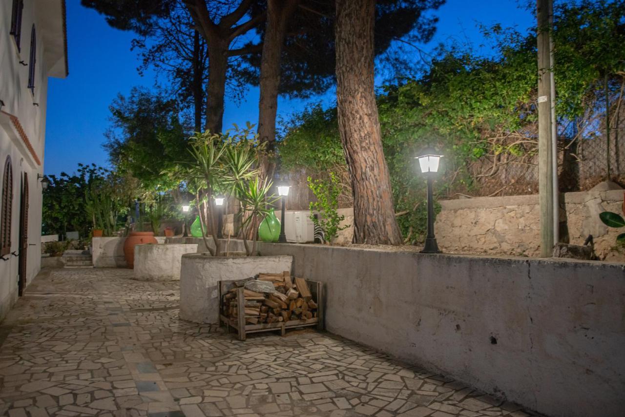 Gli Archi Sul Mare Bed and Breakfast Gaeta Exteriör bild