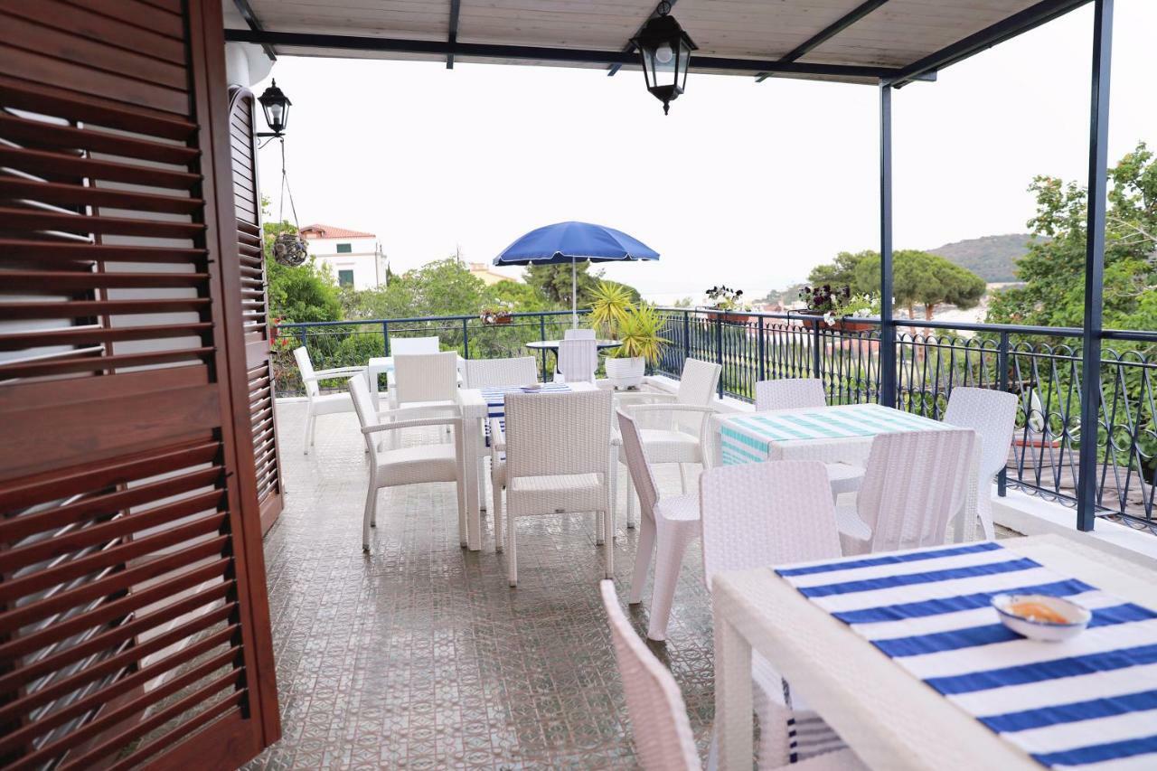 Gli Archi Sul Mare Bed and Breakfast Gaeta Exteriör bild