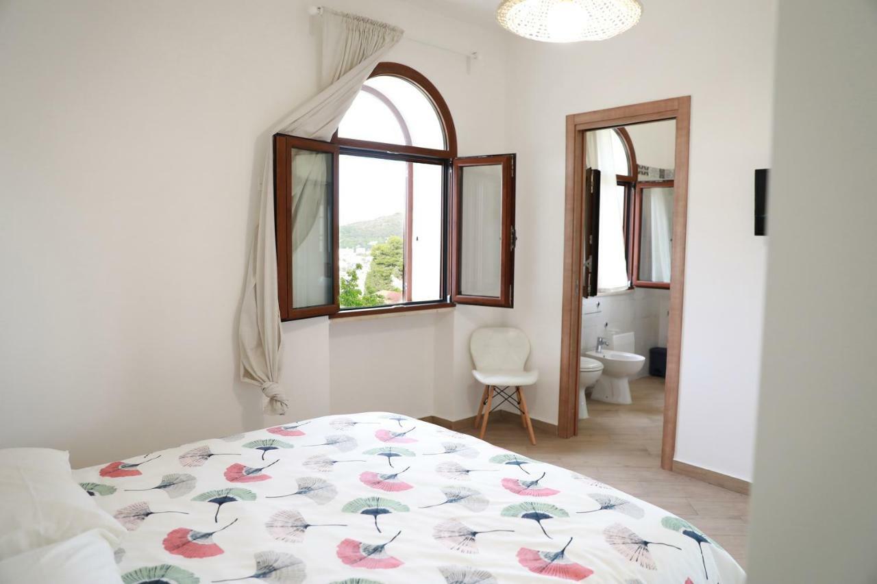Gli Archi Sul Mare Bed and Breakfast Gaeta Exteriör bild