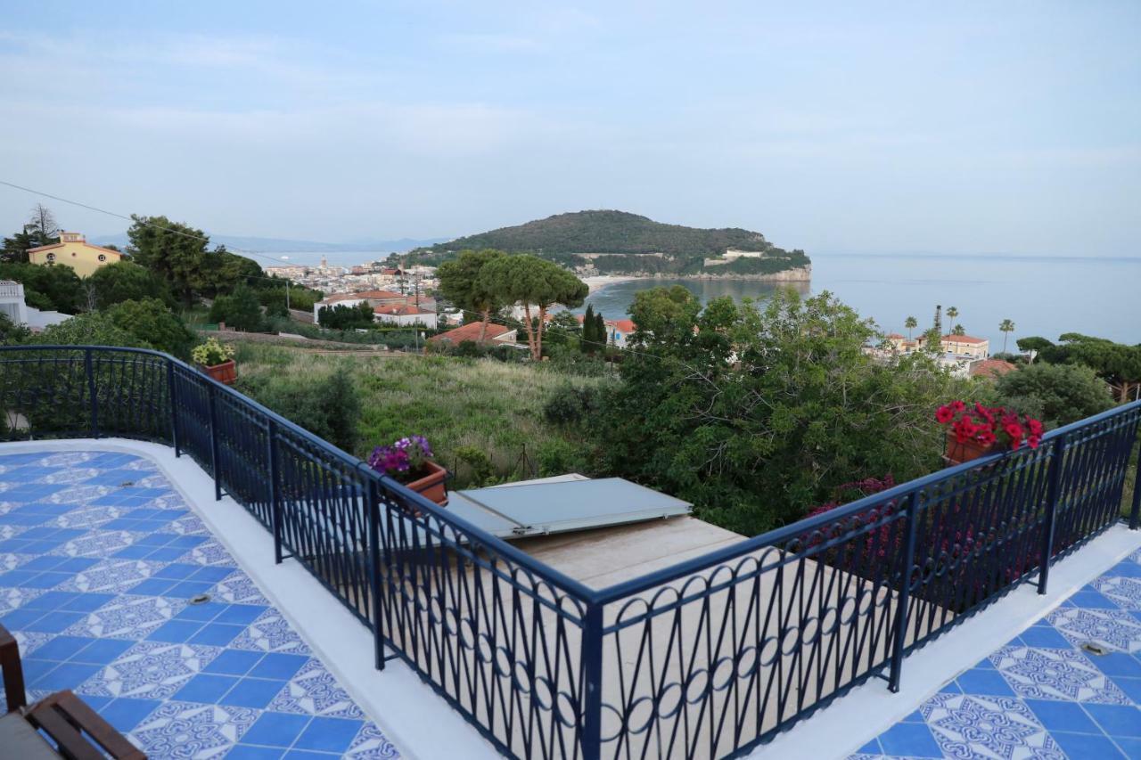 Gli Archi Sul Mare Bed and Breakfast Gaeta Exteriör bild