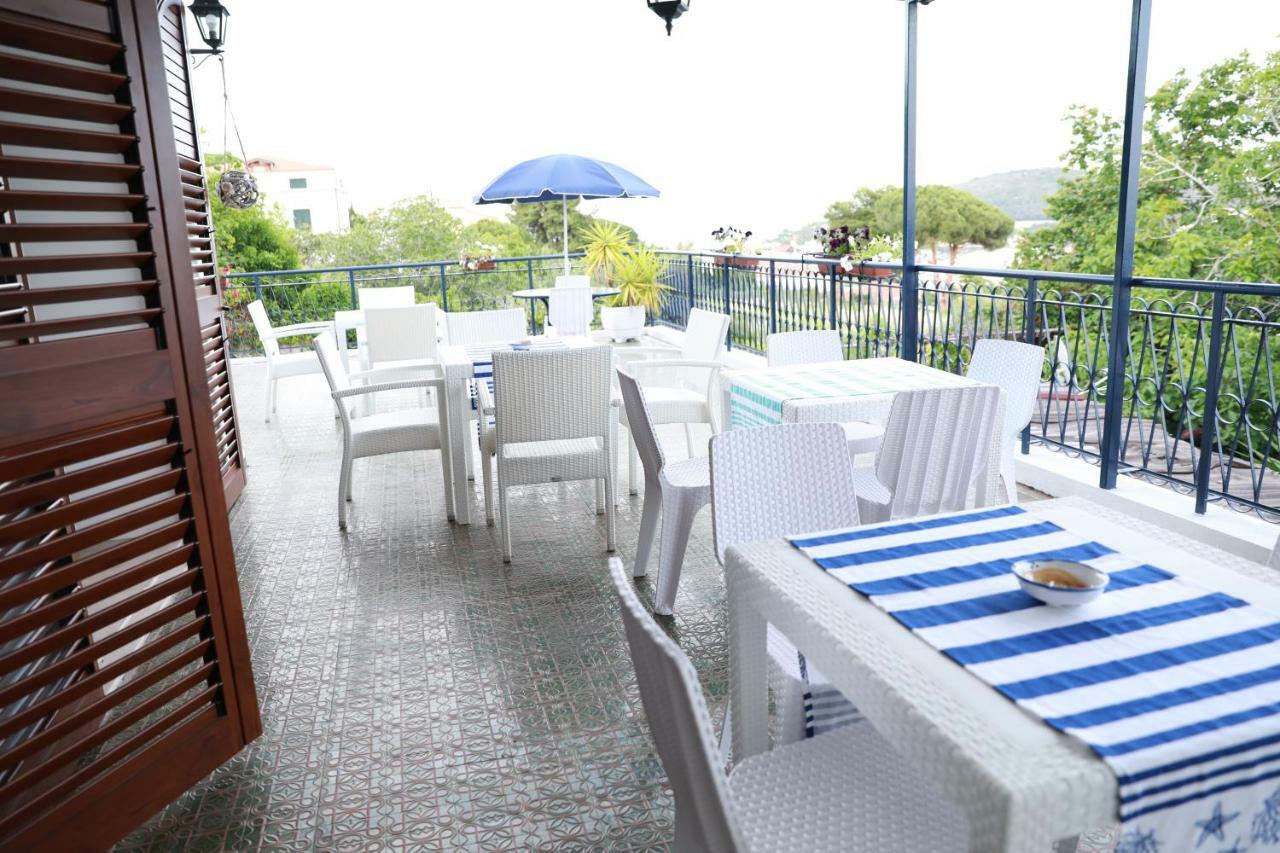 Gli Archi Sul Mare Bed and Breakfast Gaeta Exteriör bild